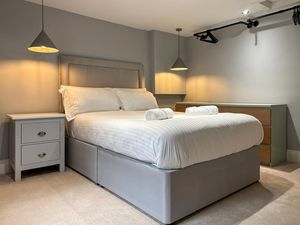 Photo 10- click for photo gallery